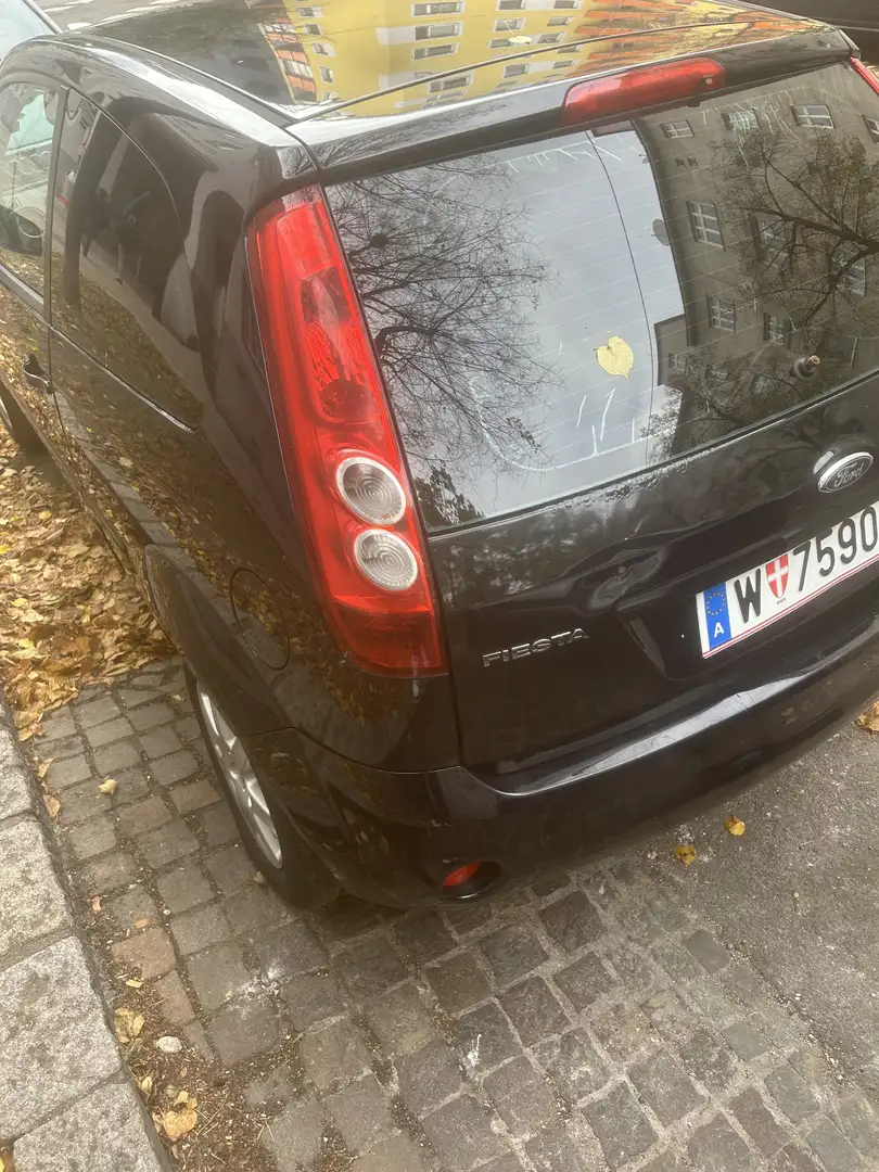 Ford Fiesta Ambiente 1,3 8V - 1