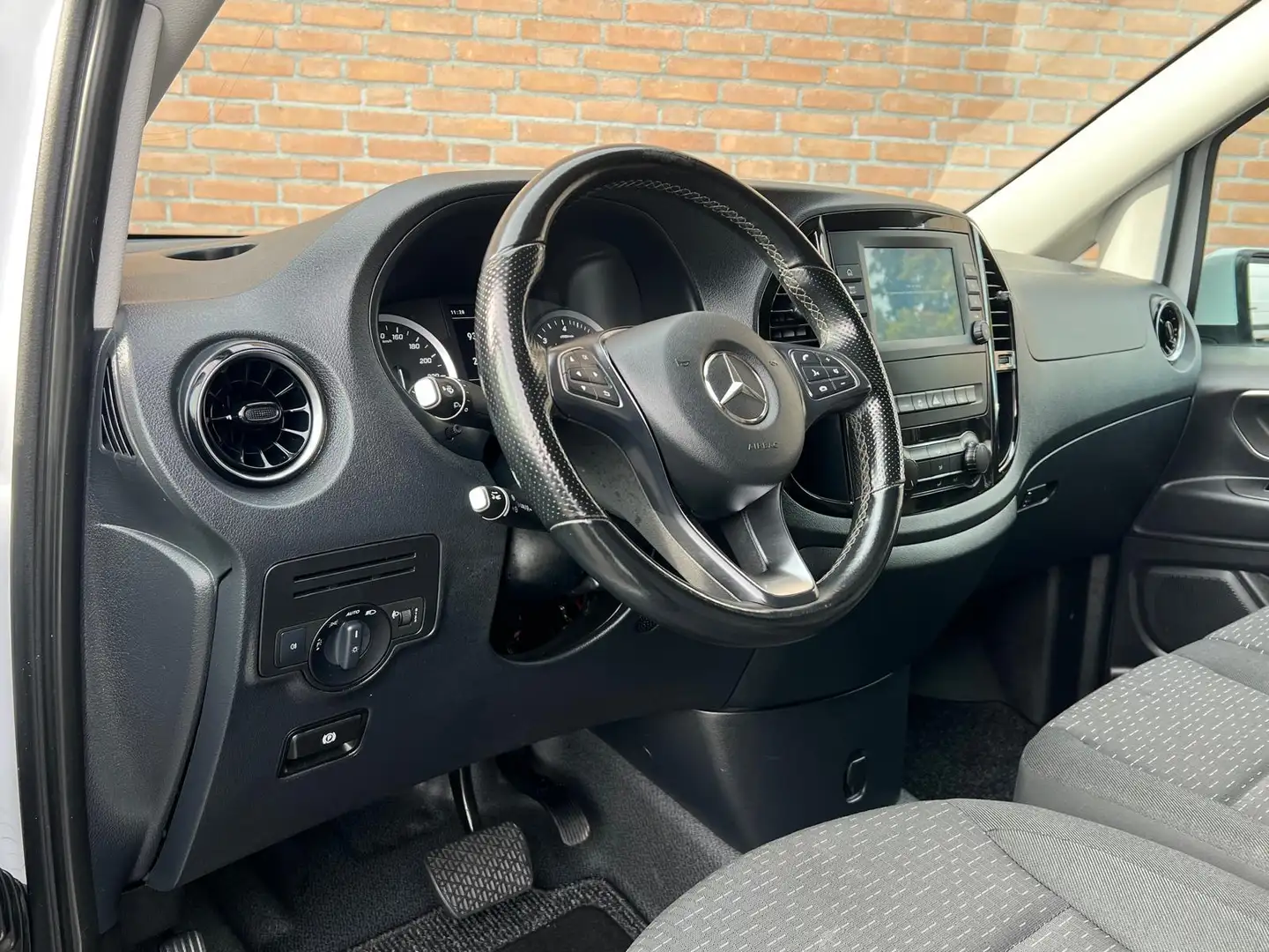 Mercedes-Benz Vito 114CDI 136PK Lang / 9G-Tronic / Distronic / 2.500K Wit - 2