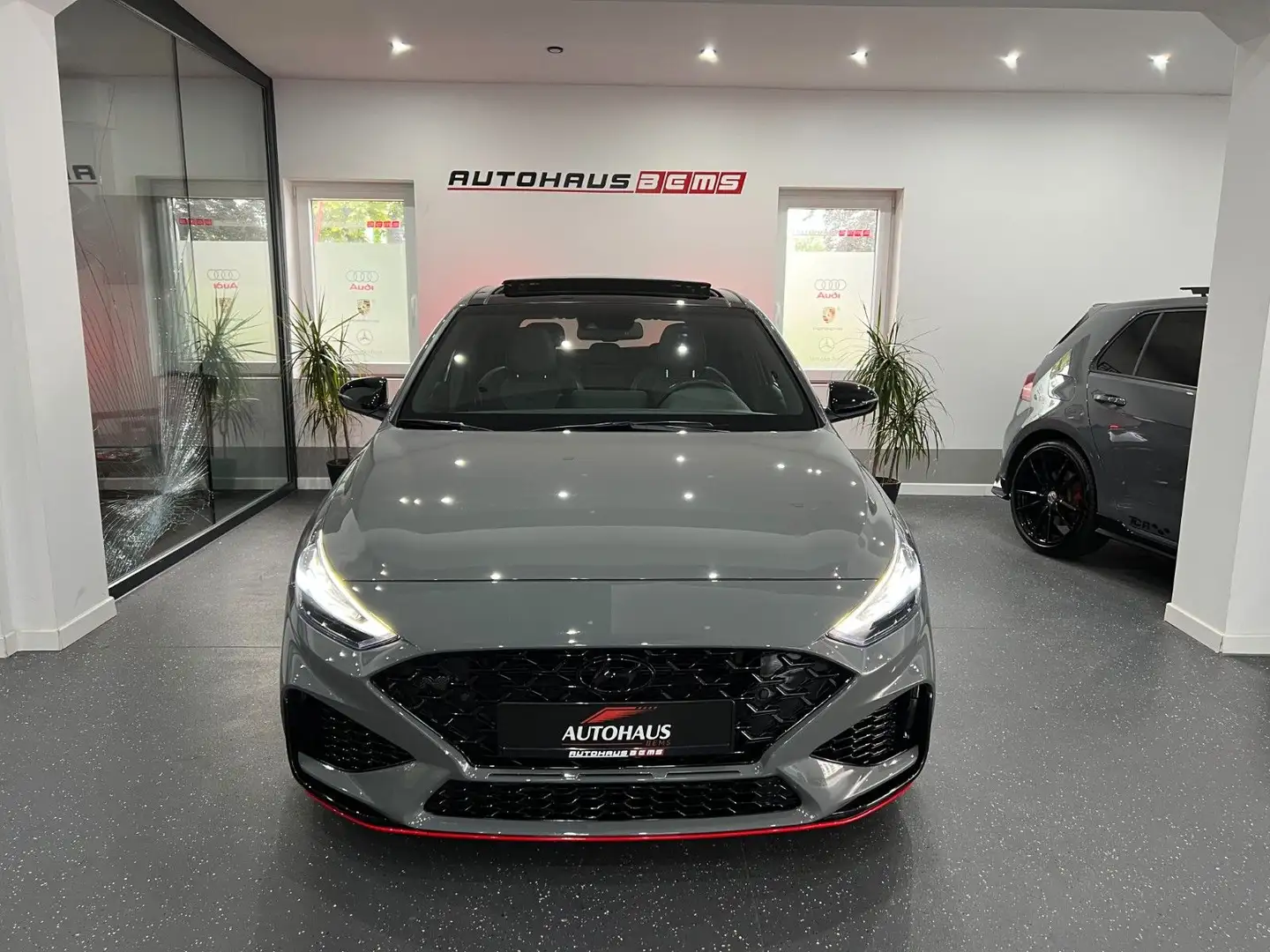 Hyundai i30 N Performance *DCT*KOMFO*PANO*LED*NAVI*MAXTO Grau - 1