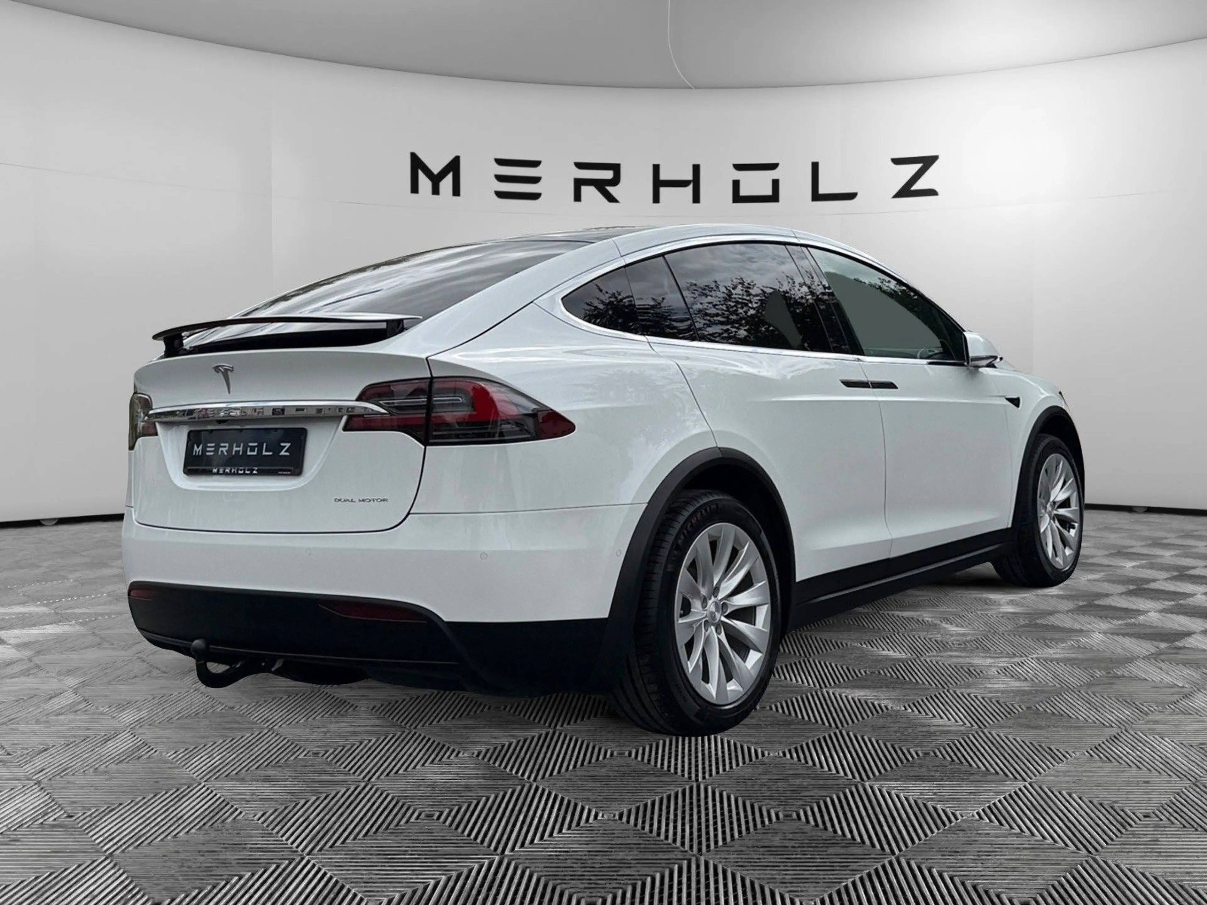 Tesla Model X Long Range Raven *White Interior* *FSD* — photo 7