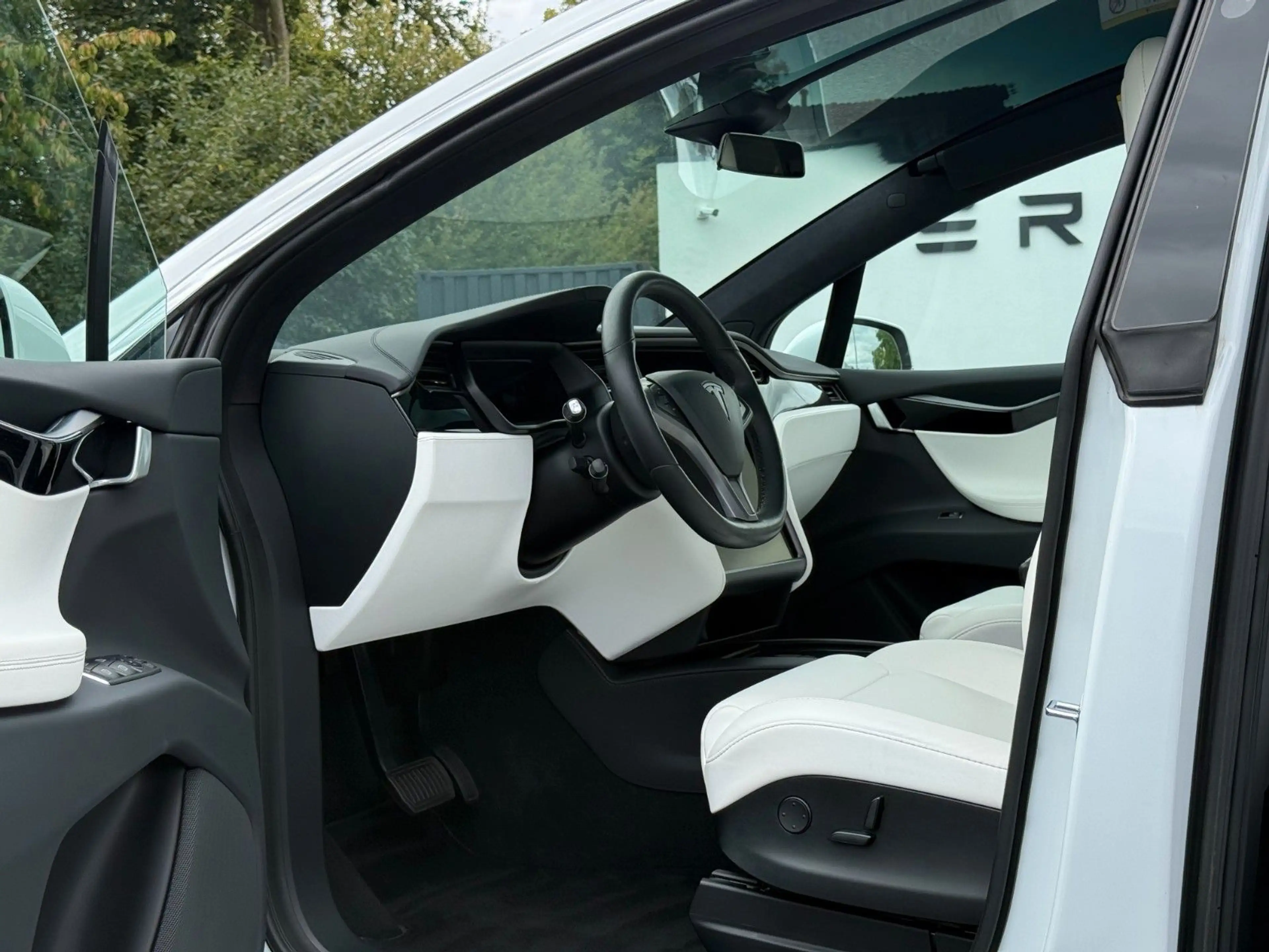 Tesla Model X Long Range Raven *White Interior* *FSD* — photo 9