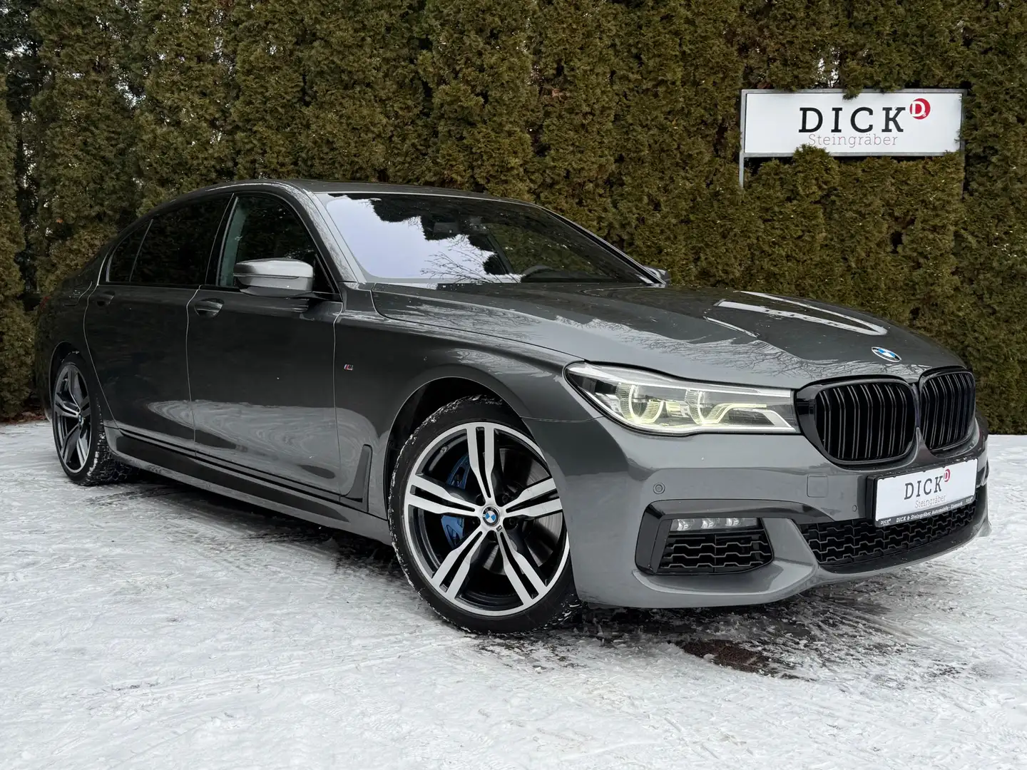 BMW 750 L d xDrive M Paket LED+NAV+SHZ+MEMO+PANO+KAM Gris - 1