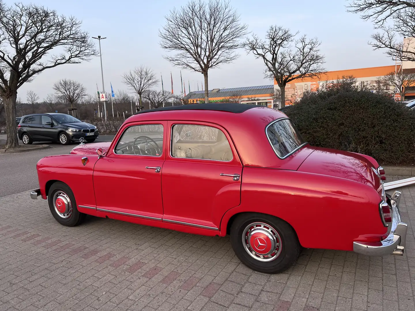 Oldtimer Mercedes Benz Mercedes Ponton 180 a - 2