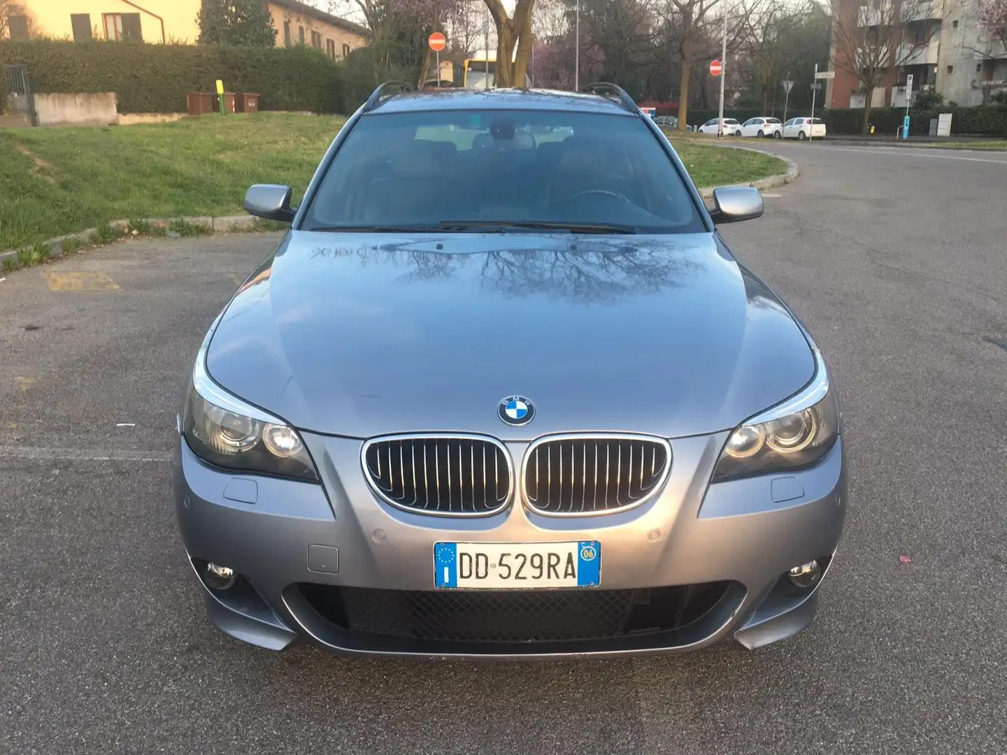BMW 530 ALLESTIMENTO M SPORT  TOURING Grigio - 2