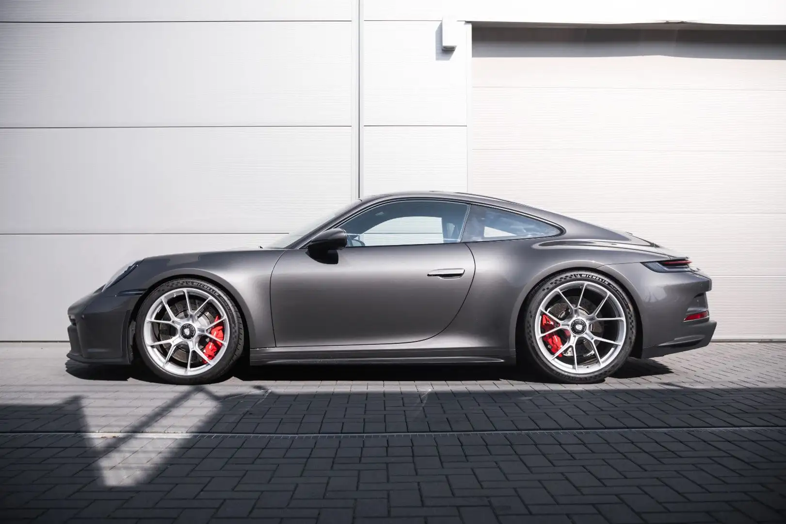 Porsche 992 /911 GT3 Touring - Lift-LED-90 Ltr.-Kamera Grau - 1