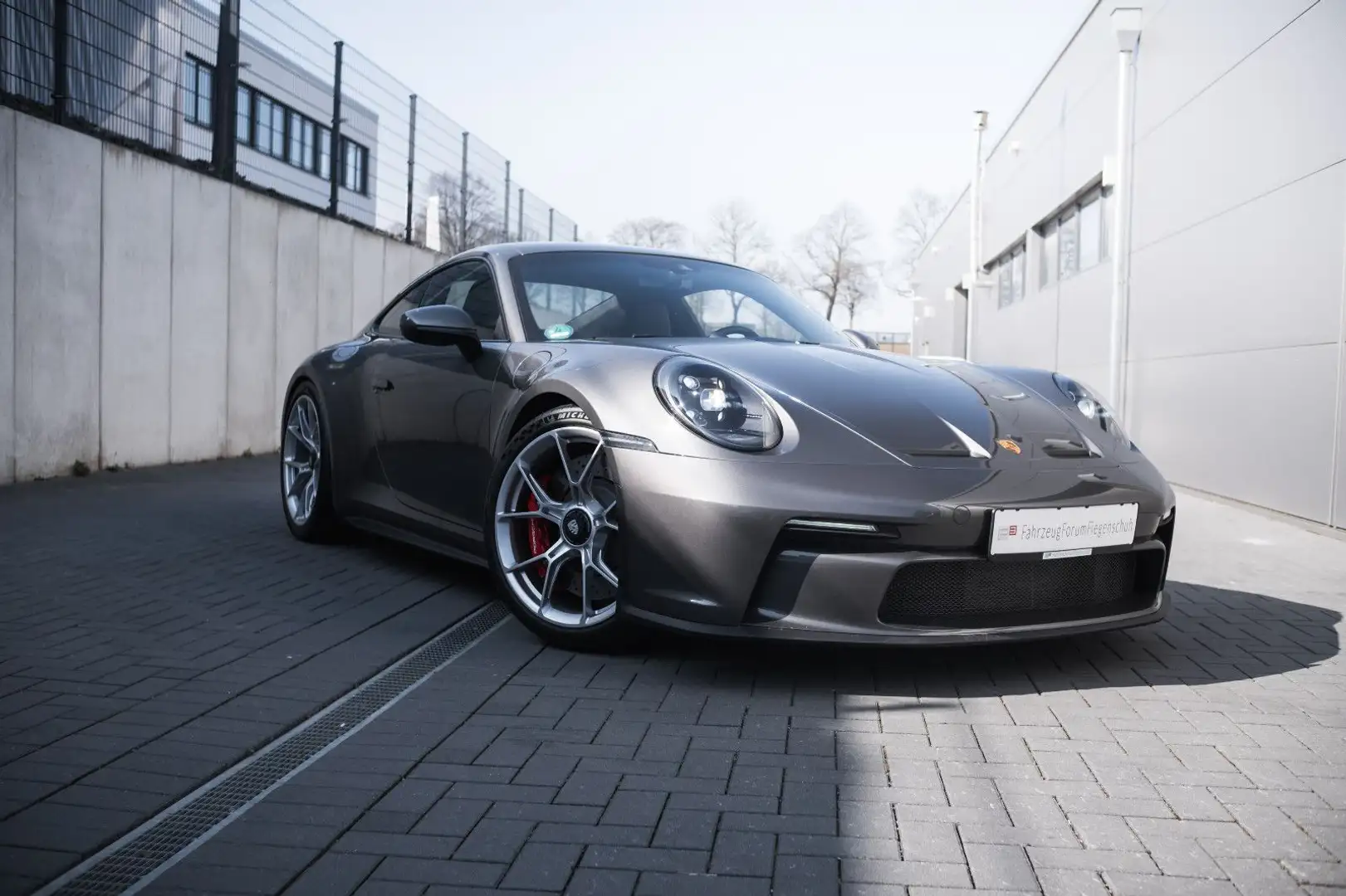 Porsche 992 /911 GT3 Touring - Lift-LED-90 Ltr.-Kamera Grau - 2