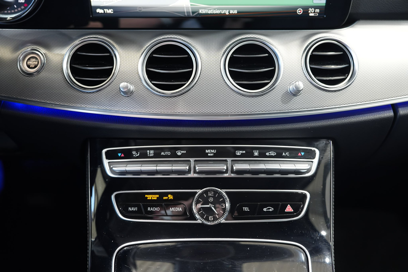 Mercedes-Benz E 400 T-Modell 4Matic*AVANTGARDE*LUFT*360°*AHK* — photo 15