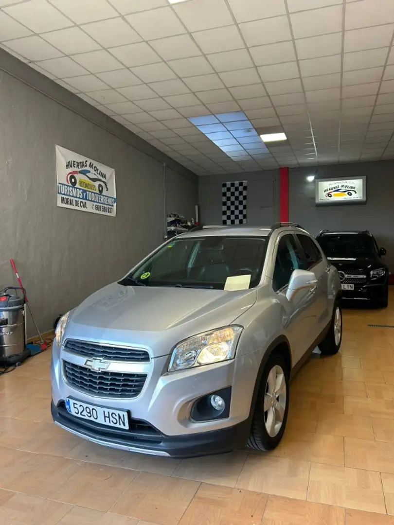 Chevrolet Trax 1.7 LT Gris - 2