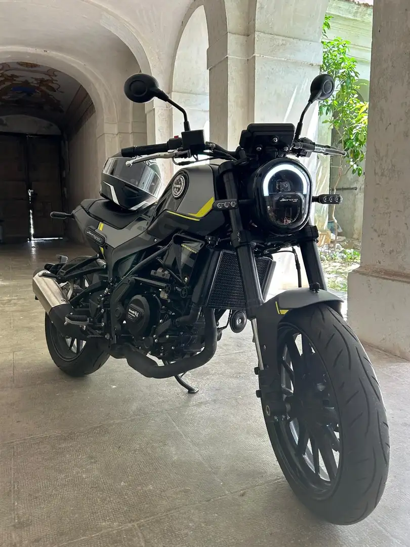 Benelli Leoncino Benelli Leoncino 250 Negru - 1