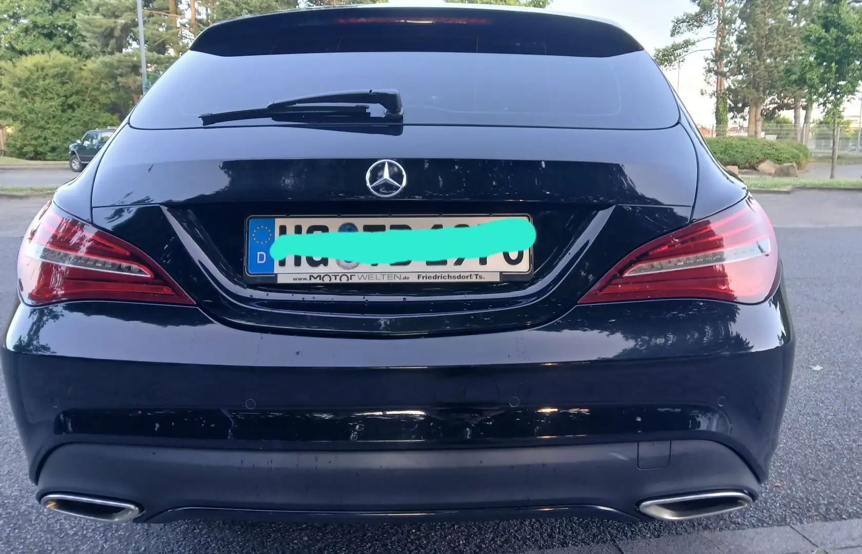 Mercedes-Benz CLA 220 Shooting Brake d Premium auto FL - 2