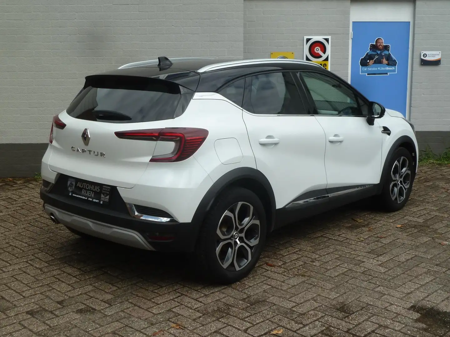 Renault Captur 1.3 TCe 140 Intens Aut.|Groot-Navi|Adapt.Cruise|St Wit - 2