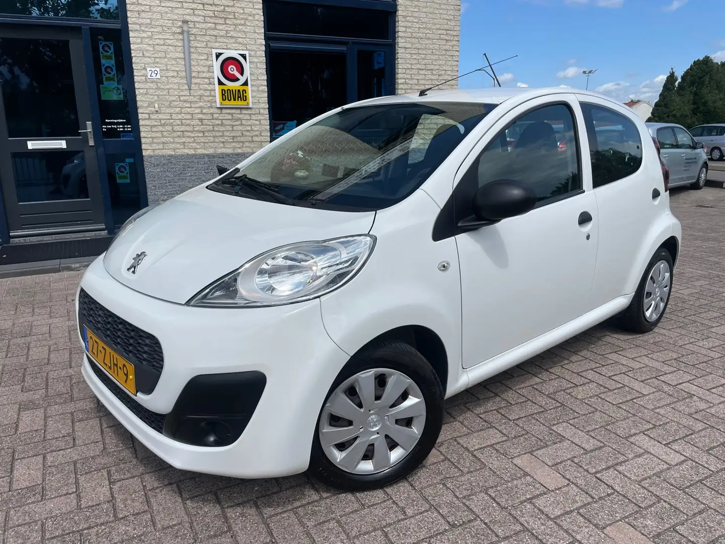 Peugeot 107 1.0 - Airco- keurig onderhouden- trekhaak Bianco - 1