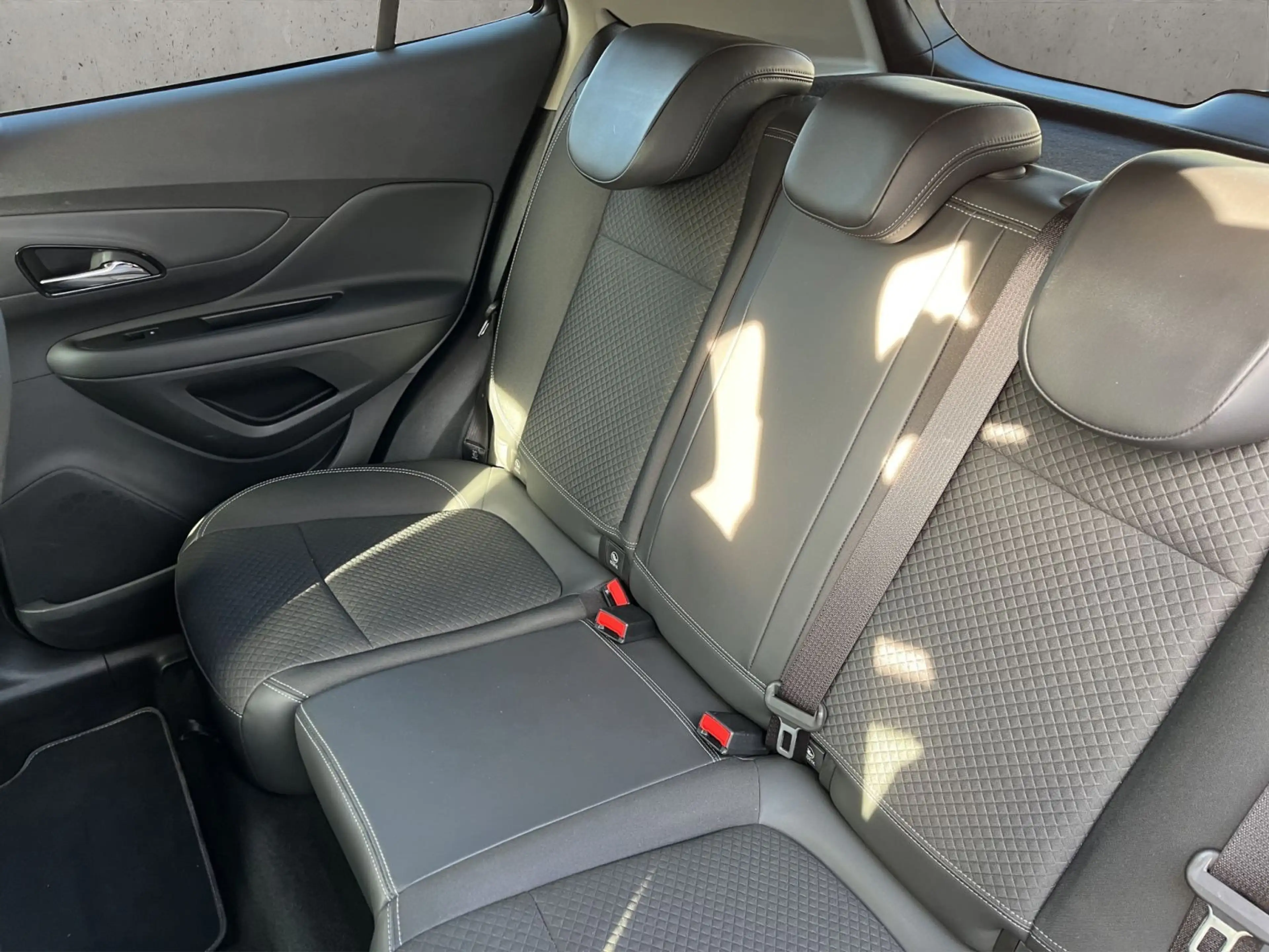 Opel Mokka X 1.4 T. Innovation, Automatik, AHK, Navi — photo 14