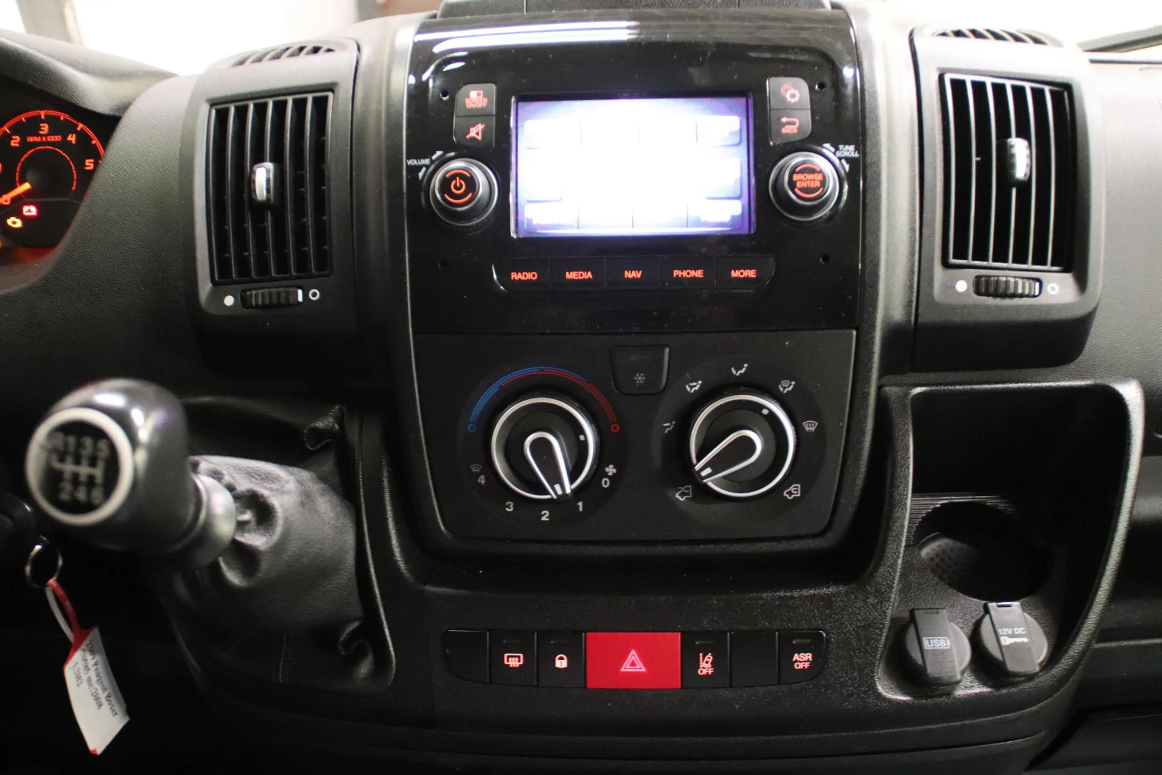 Peugeot Boxer 2.2 BlueHDi L4H2 AIRCO CRUISE CONTOL EURO 6 — photo 11
