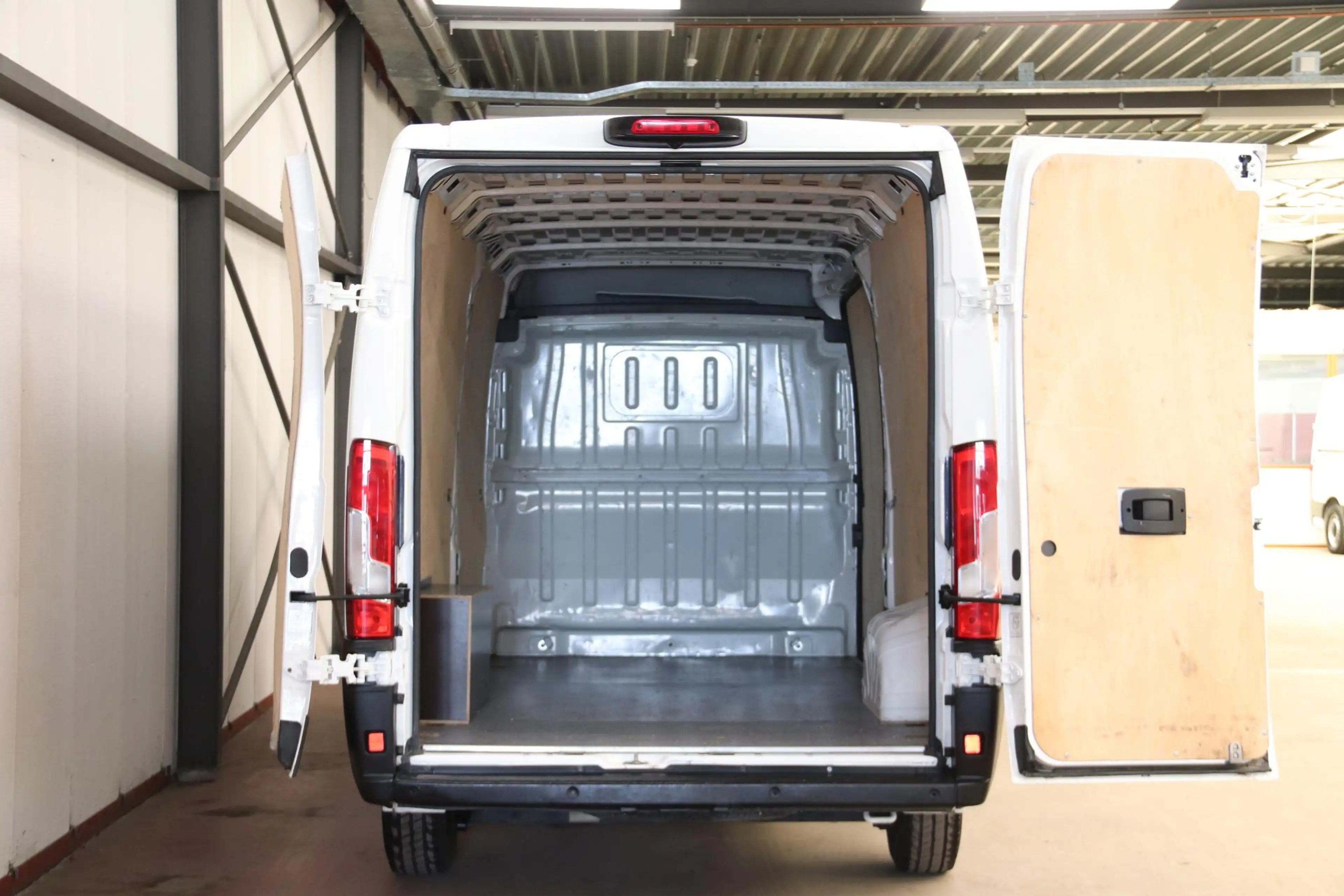 Peugeot Boxer 2.2 BlueHDi L4H2 AIRCO CRUISE CONTOL EURO 6 — photo 3