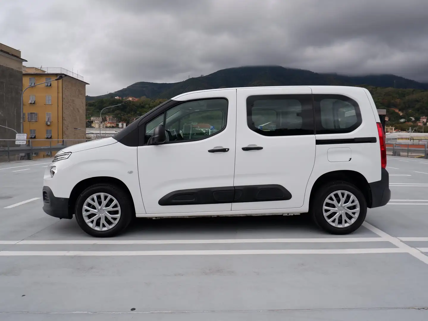 Citroen Berlingo COMBI BlueHDI 100 S&S M Live N1 Blanc - 2