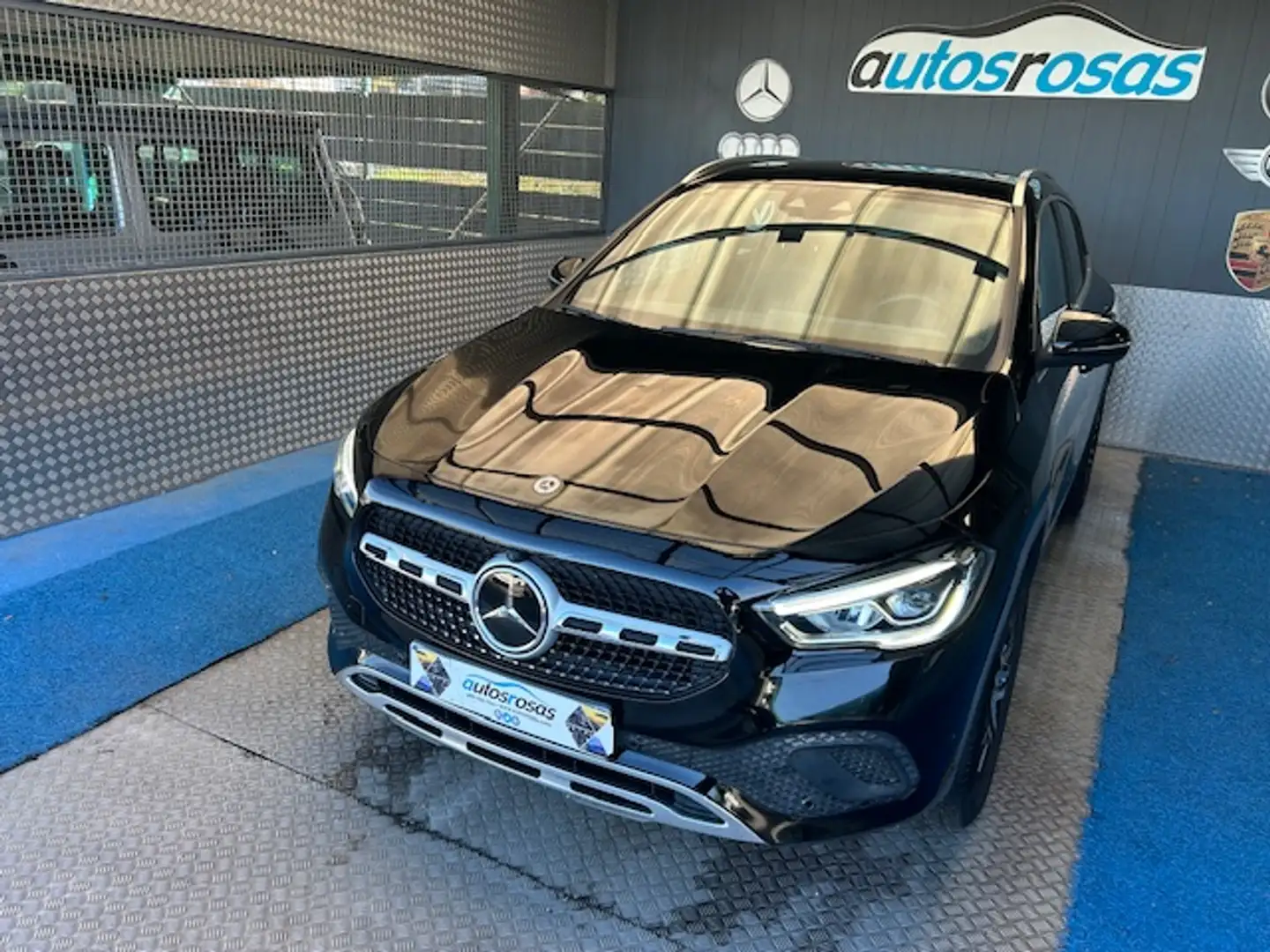 Mercedes-Benz GLA 200 200d 8G-DCT Negro - 1