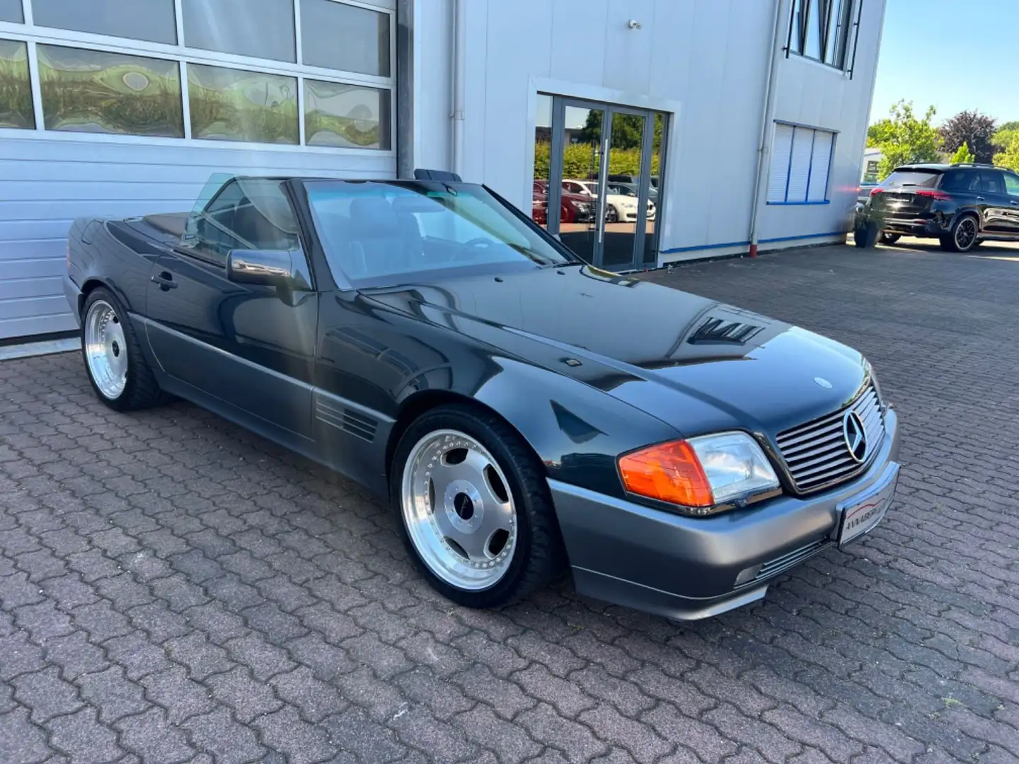 Mercedes-Benz SL 300 SL-24V DEUTSCH/UNFALLFREI/ORIGINAL 64 TKM Schwarz - 2