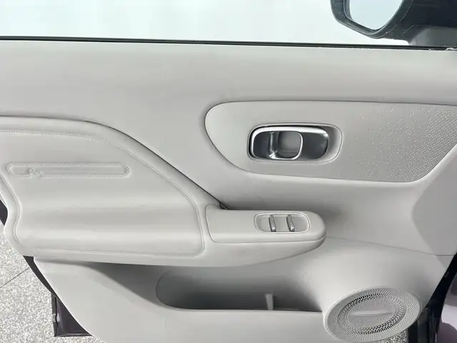 Leapmotor B10 view 11