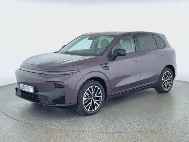 Leapmotor B10 view 3