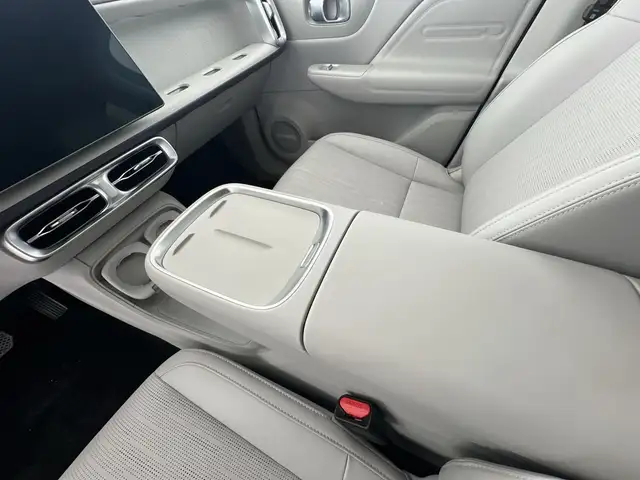 Leapmotor B10 view 17