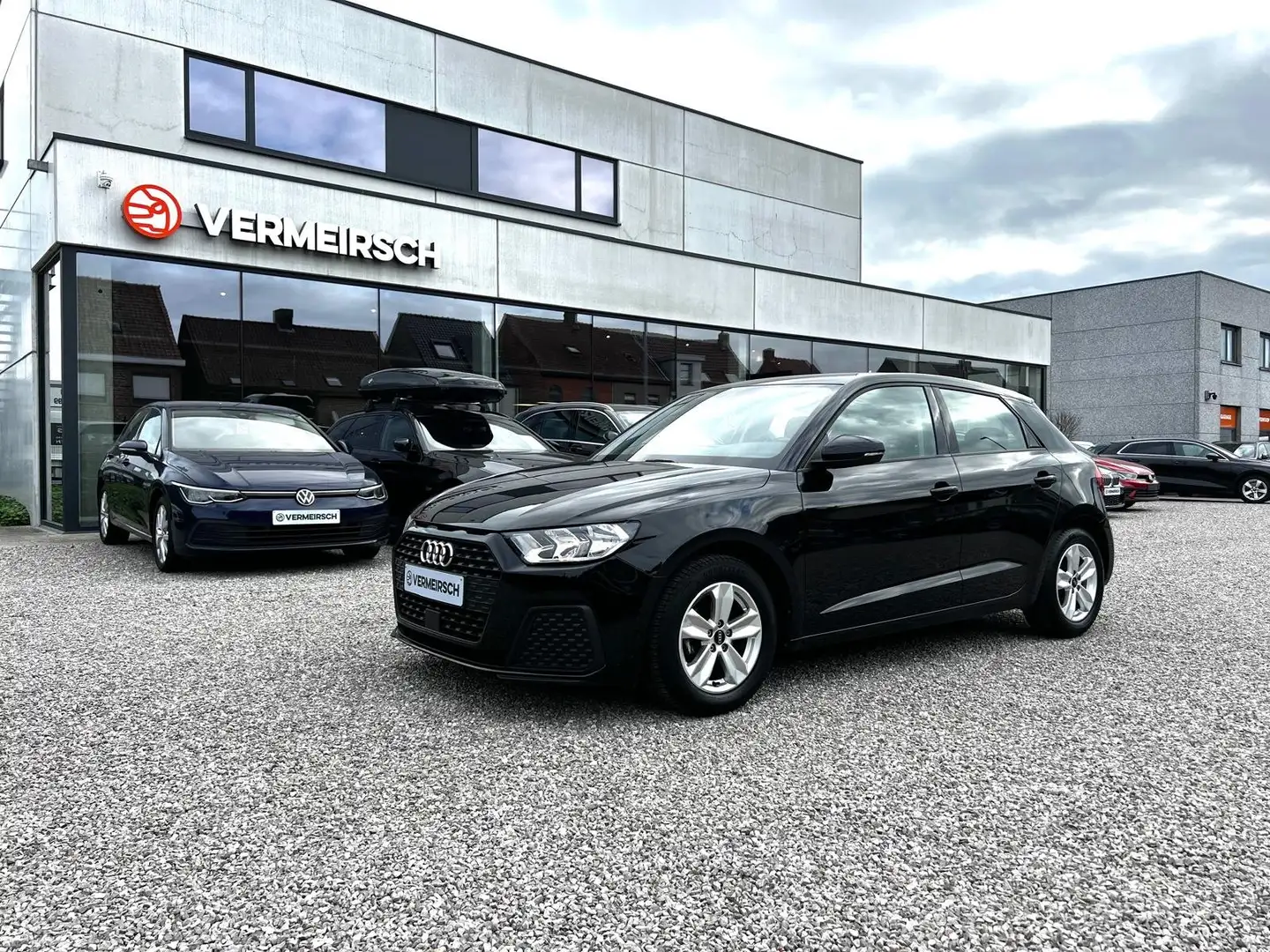 Audi A1 A1 25 TFSI Sportback S tronic*APPLE CARPLAY*PDC* Schwarz - 1