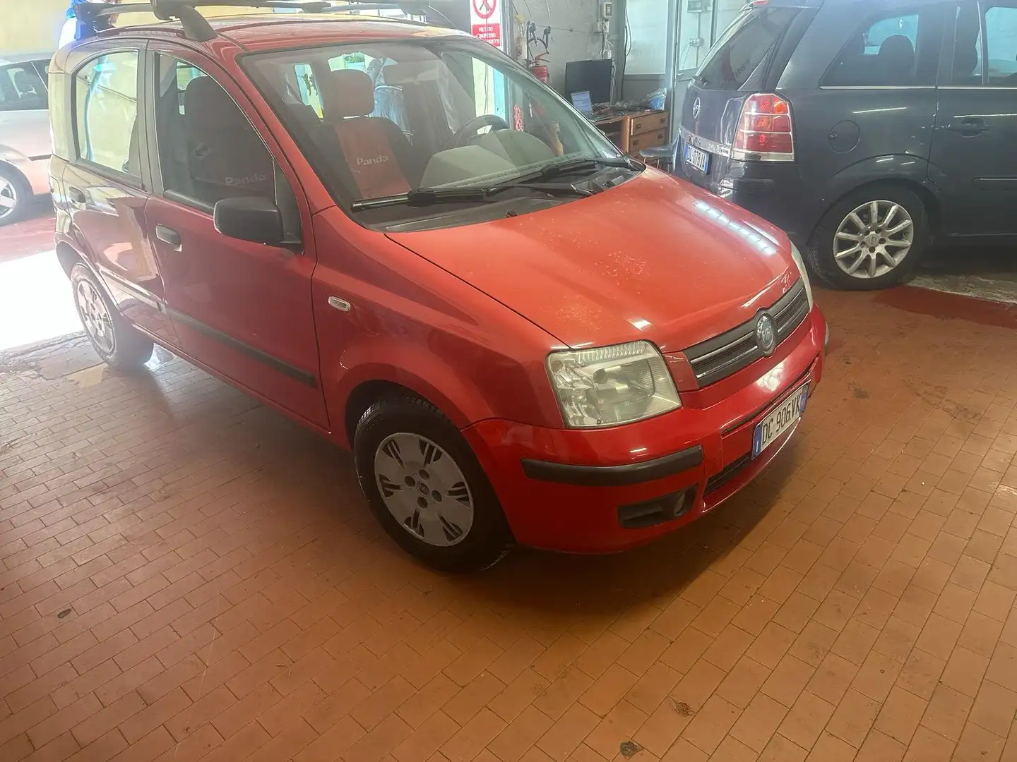 Fiat Panda 1.2 Emotion eco Rosso - 1