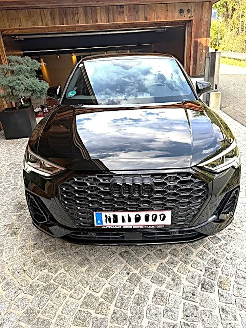 Audi Q3 Sportback e-tron 45 TFSI e S line exterieur Schwarz - 1