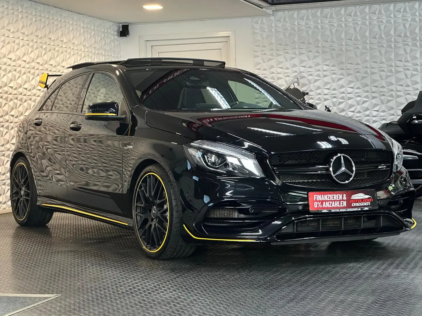 Mercedes-Benz A 45 AMG A45 AMG AERO YELLOW NIGHT ED H&K#PANO#CAM Negro - 2