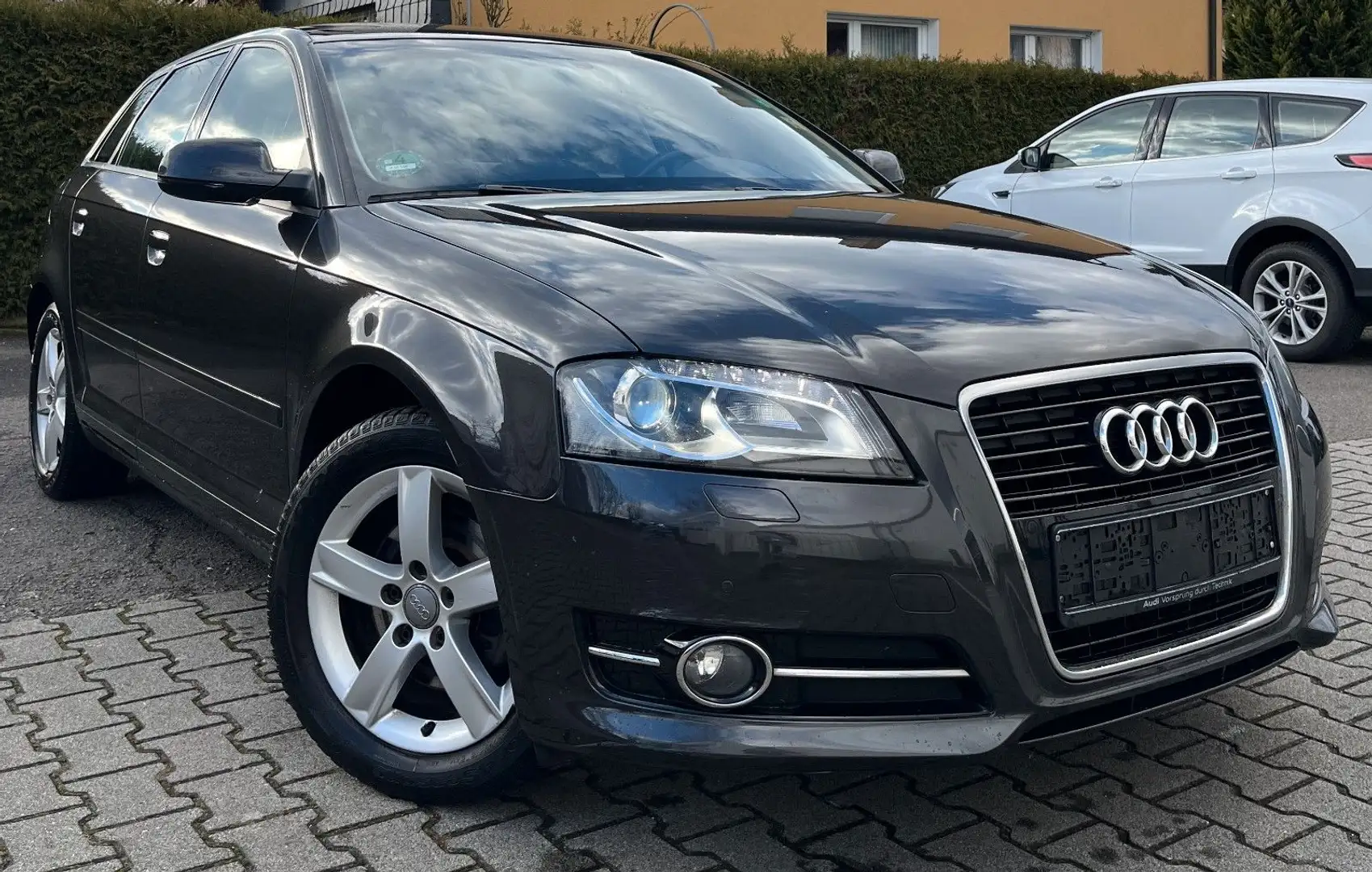 Audi A3 1.4 TFSI Ambiente XENON PDC BLUETOOTH 1.HD Gris - 1