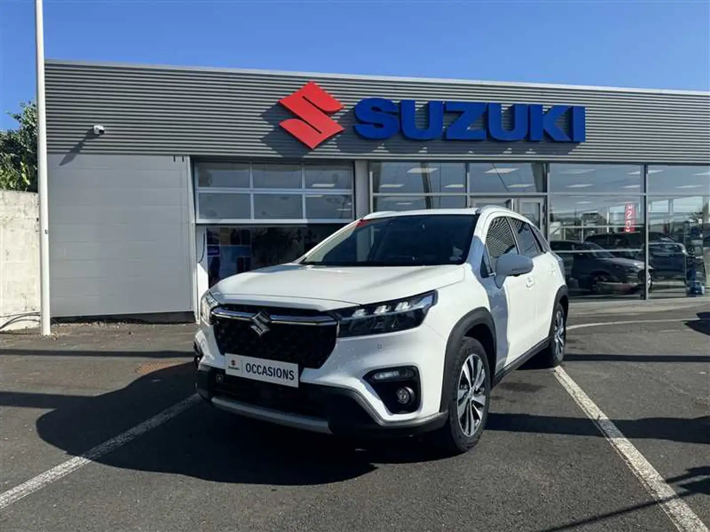 Suzuki S-Cross 1.5L HYBRID STYLE AUTO ALLGRIP Blanc - 2