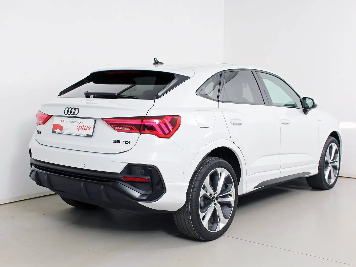 Audi Q3 35 TDI admired Weiß - 2