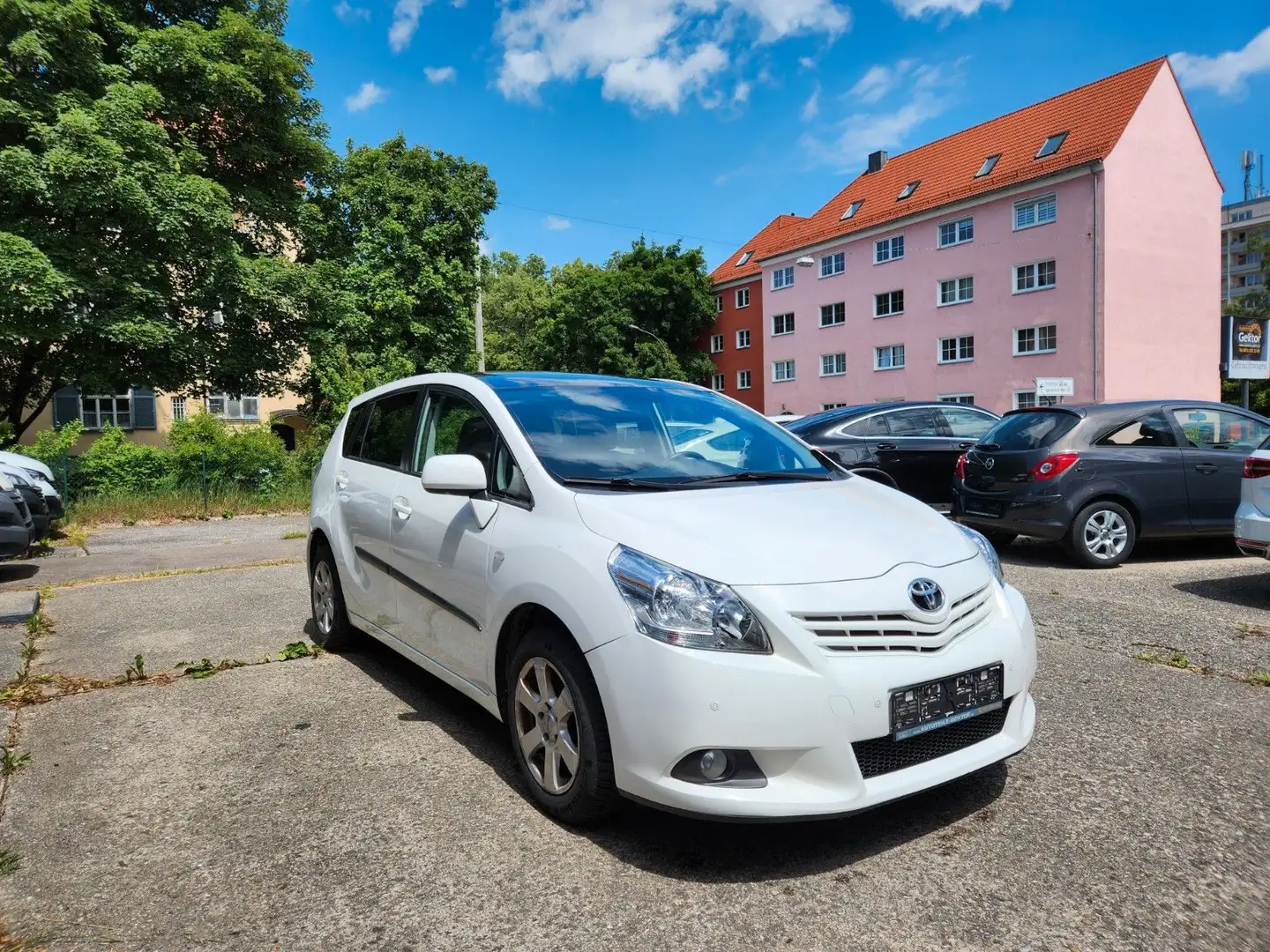 Toyota Verso Travel 1.8 Automatik*7-Sitze*Panorama*Navi Alb - 1