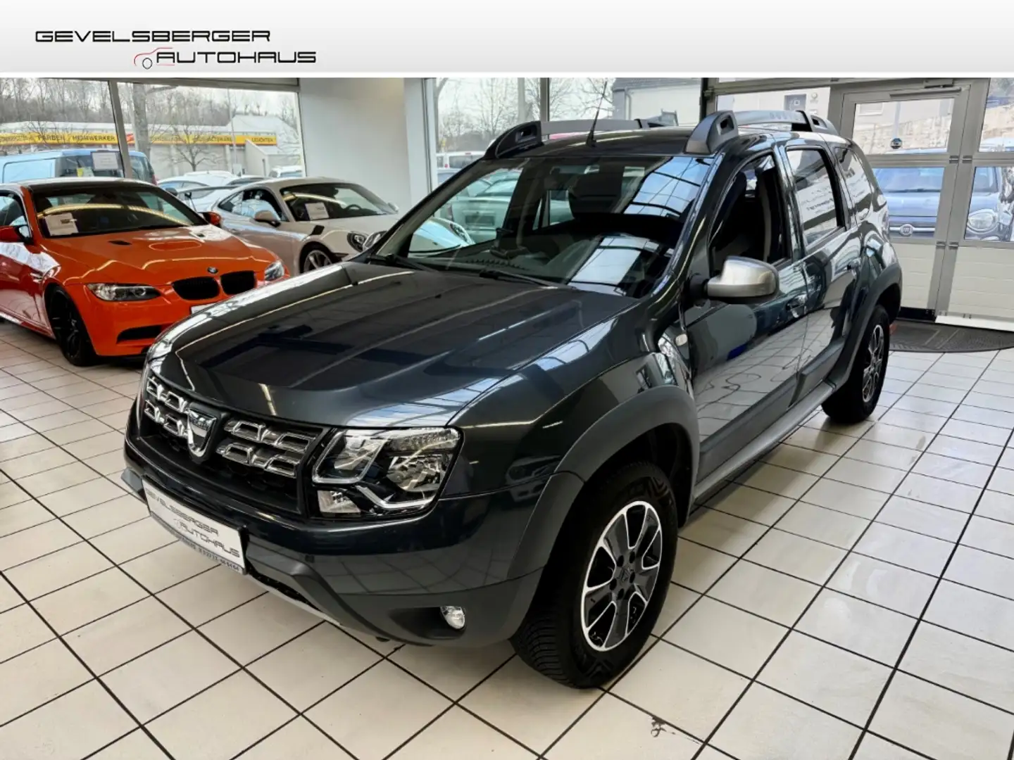 Dacia Duster I Urban Explorer 4x4 1.2 TCe 125 Navi Fahrerprofil Grau - 1