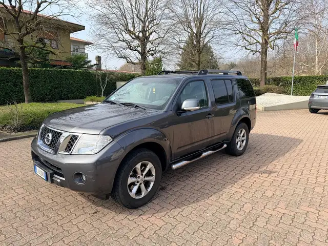 Nissan Pathfinder 2.5 dci Sport