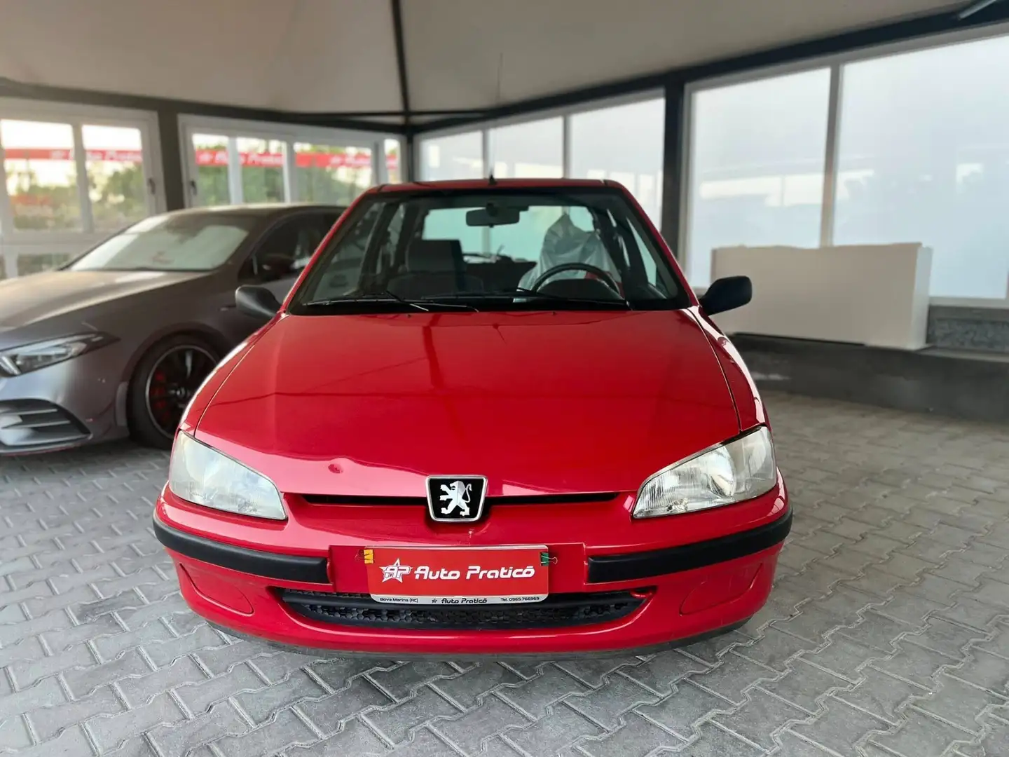 Peugeot 106 1.1i cat 3 porte Open Červená - 2