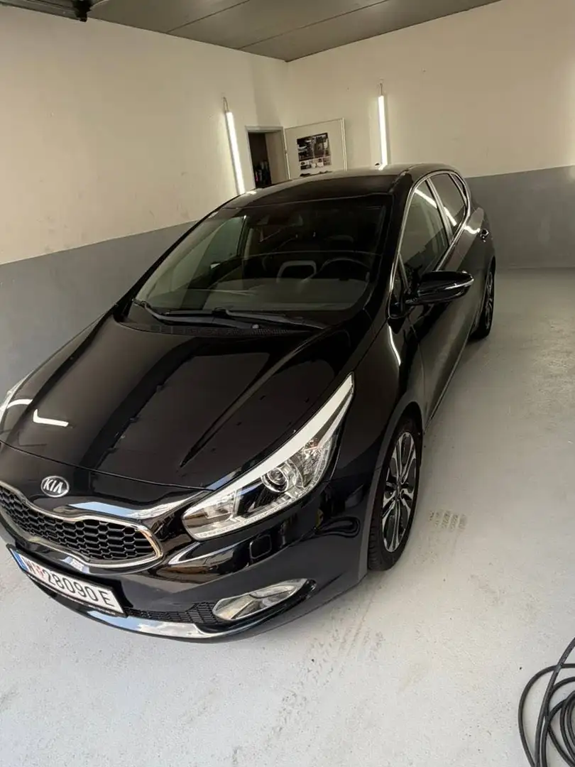 Kia Ceed / cee'd cee'd 1,6 GDI CVVT ISG Active Active Schwarz - 1