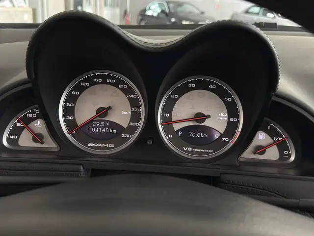 Mercedes-Benz SL view 13