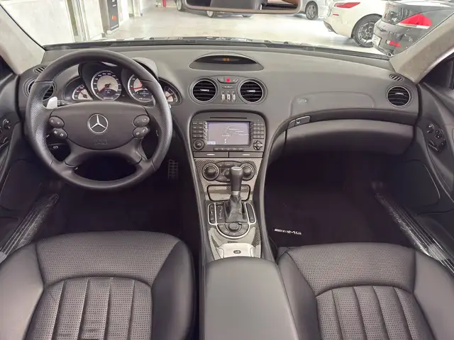Mercedes-Benz SL view 9