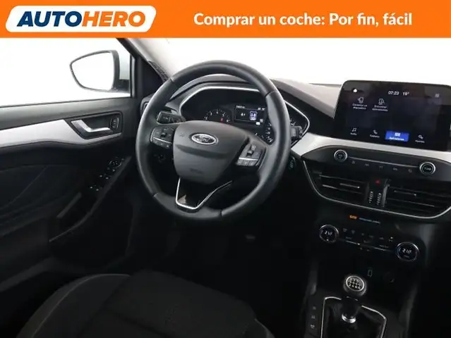 Ford Focus view 14