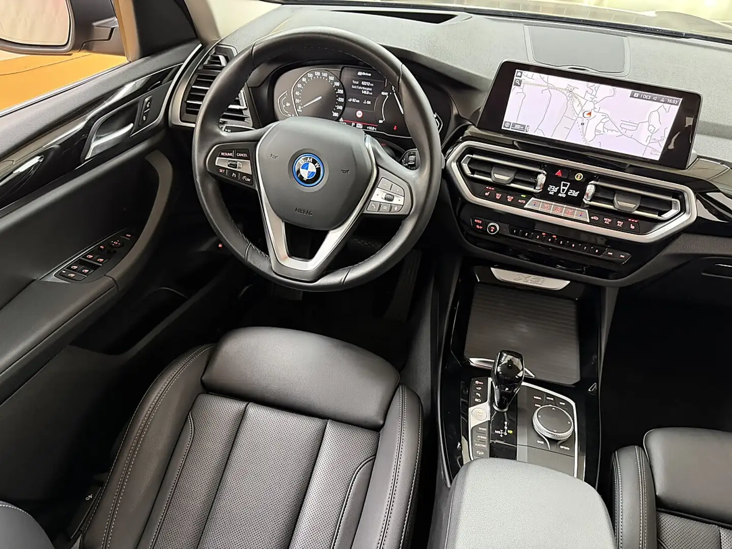 BMW X3 xDrive 30e Grau - 2
