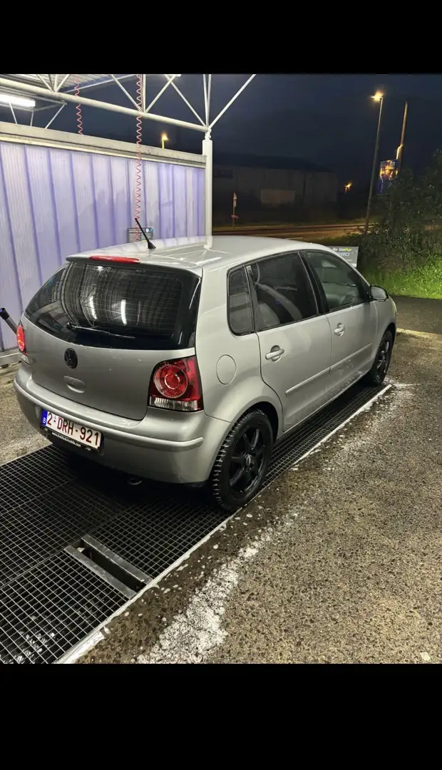 Volkswagen Polo 1.4 TDi Base - 1