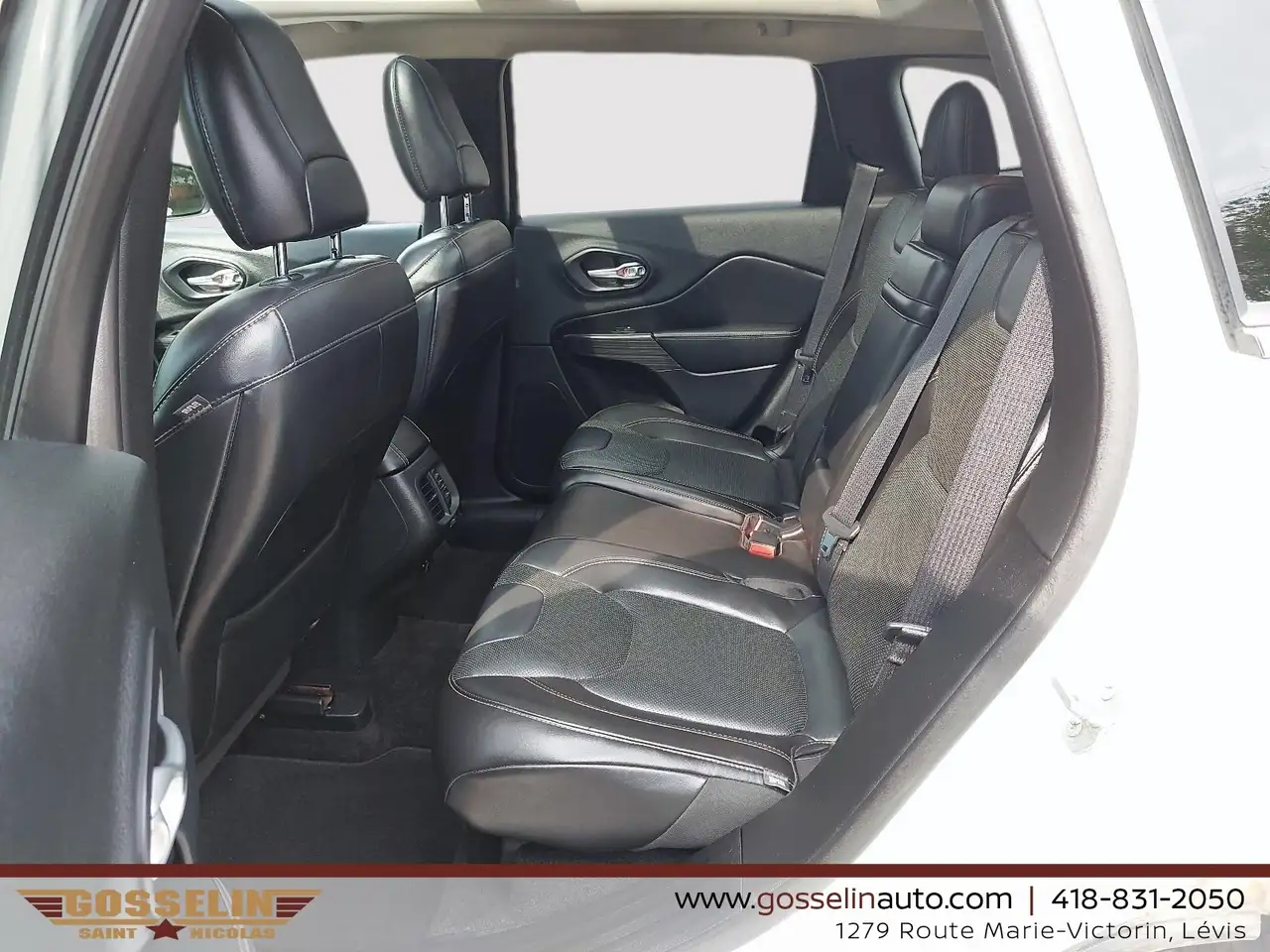 Jeep Cherokee снимка Jeep Cherokee