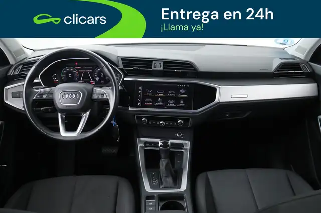 Audi Q3 view 13