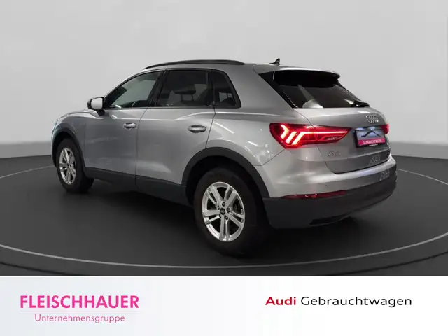 Audi Q3 view 4