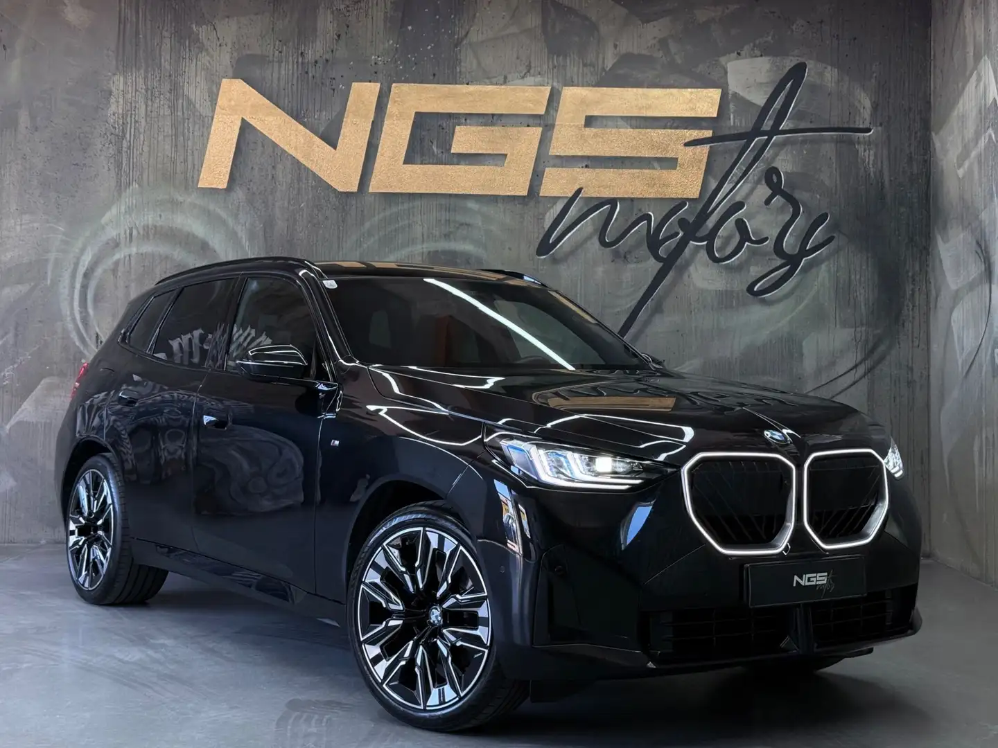 BMW X3 20d xDrive GARANTIE 11/28 AHK H/K GLASDACH INDIVD Schwarz - 1