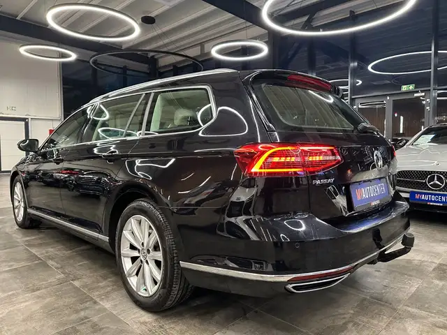 Volkswagen Passat view 7
