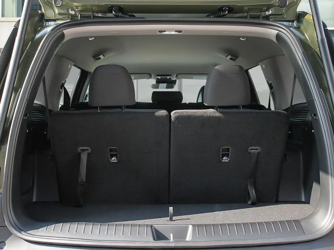 Hyundai SANTA FE photo Hyundai SANTA FE