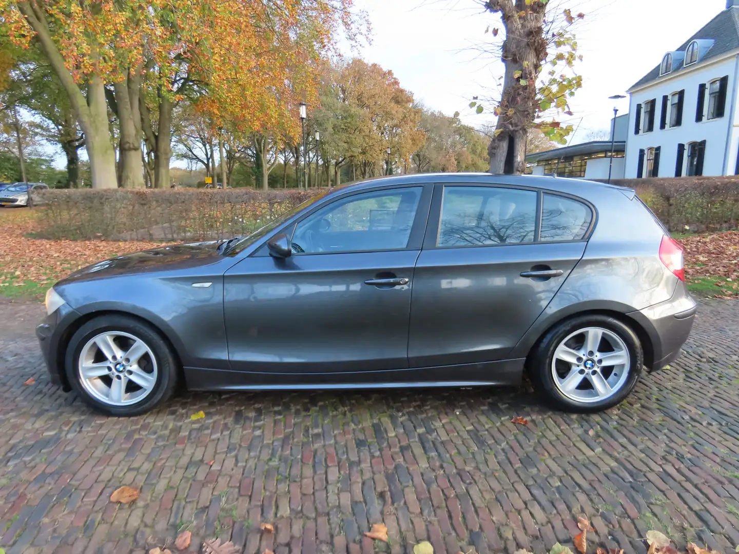 BMW 118 1-serie 118i Business Line Airco Cruisecontrol Lee Gris - 2