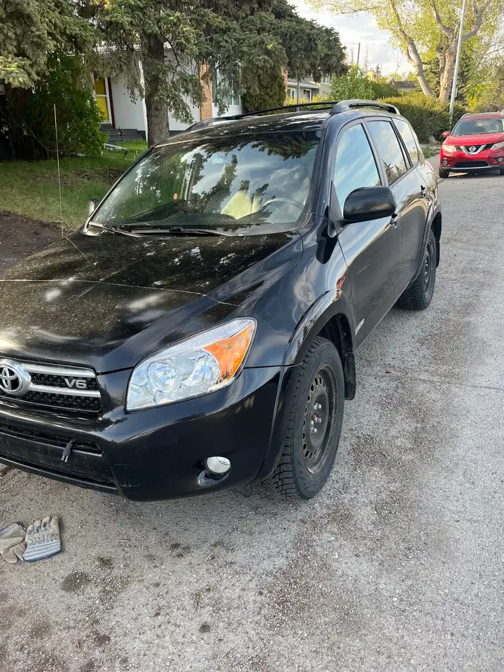 Toyota RAV 4 снимка Toyota RAV 4